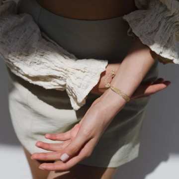 Maayaz Izy Bracelet in Gold Amber