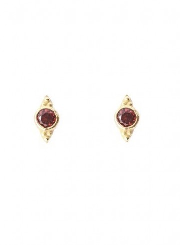 Muja Juma Earring Arrow Etnic Stud Garnet Gold Plated